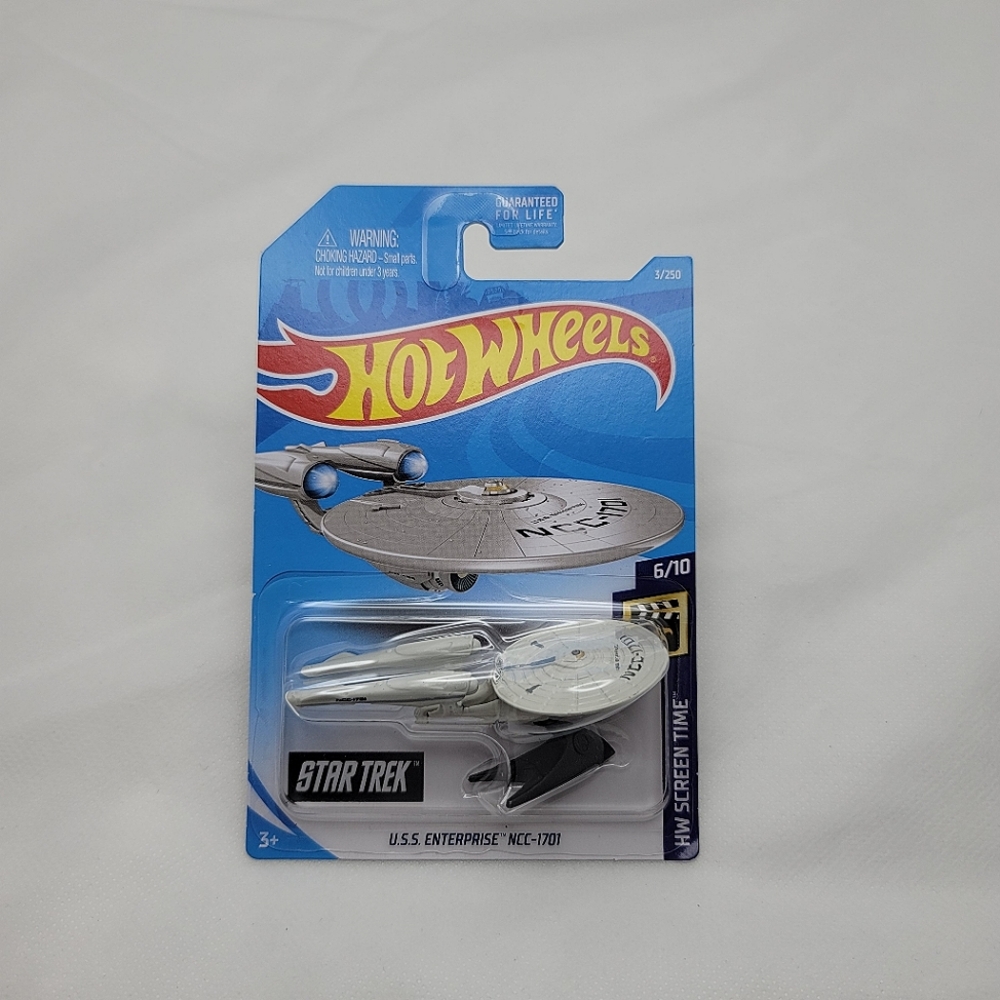 Hot Wheels Star Trek U.S.S. Enterprise NCC-1701